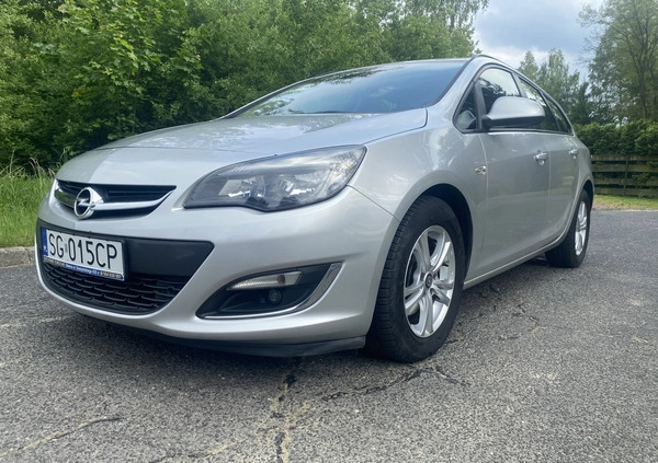 Opel Astra cena 22900 przebieg: 187000, rok produkcji 2013 z Suwałki małe 379